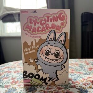 Exciting Macaron The Monsters vinyl blind box
*CONFIRMED LYCHEE BERRY UNOPENED*